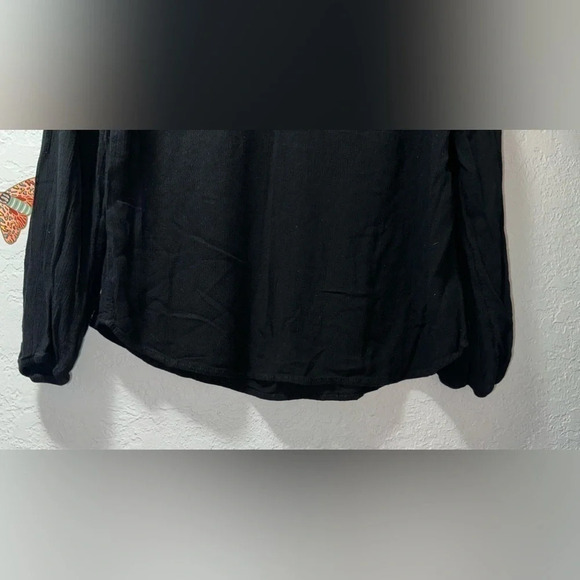 Women's Gap Black Peasant Boho V-Neck Top - Picture 4 of 9